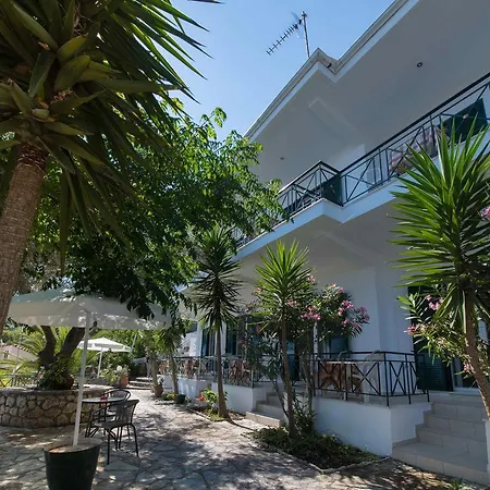 Bella Casa Studios By Imagine Lefkada Frinion Exterior photo